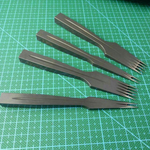French Style leather Craft Pricking Irons Stitching Lacing Punch Chisel Tool Mo