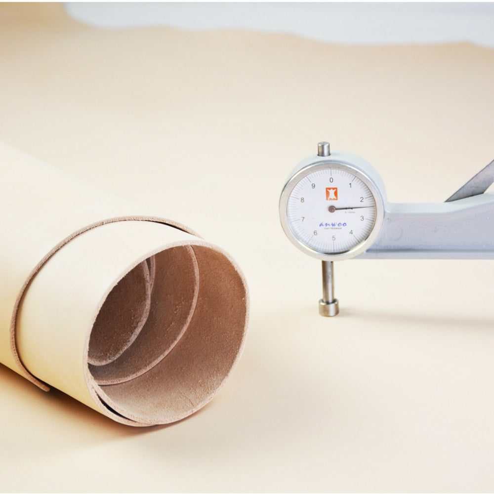 Beige Color Full Grain Vegetable Tanned Tooling Leather Material Leather craft Natural 2.0~3.0mm DIY