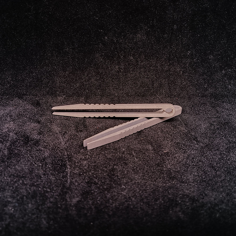 Pinzas portátiles de aleación de titanio, herramienta de reparación artesanal, mini llavero EDC