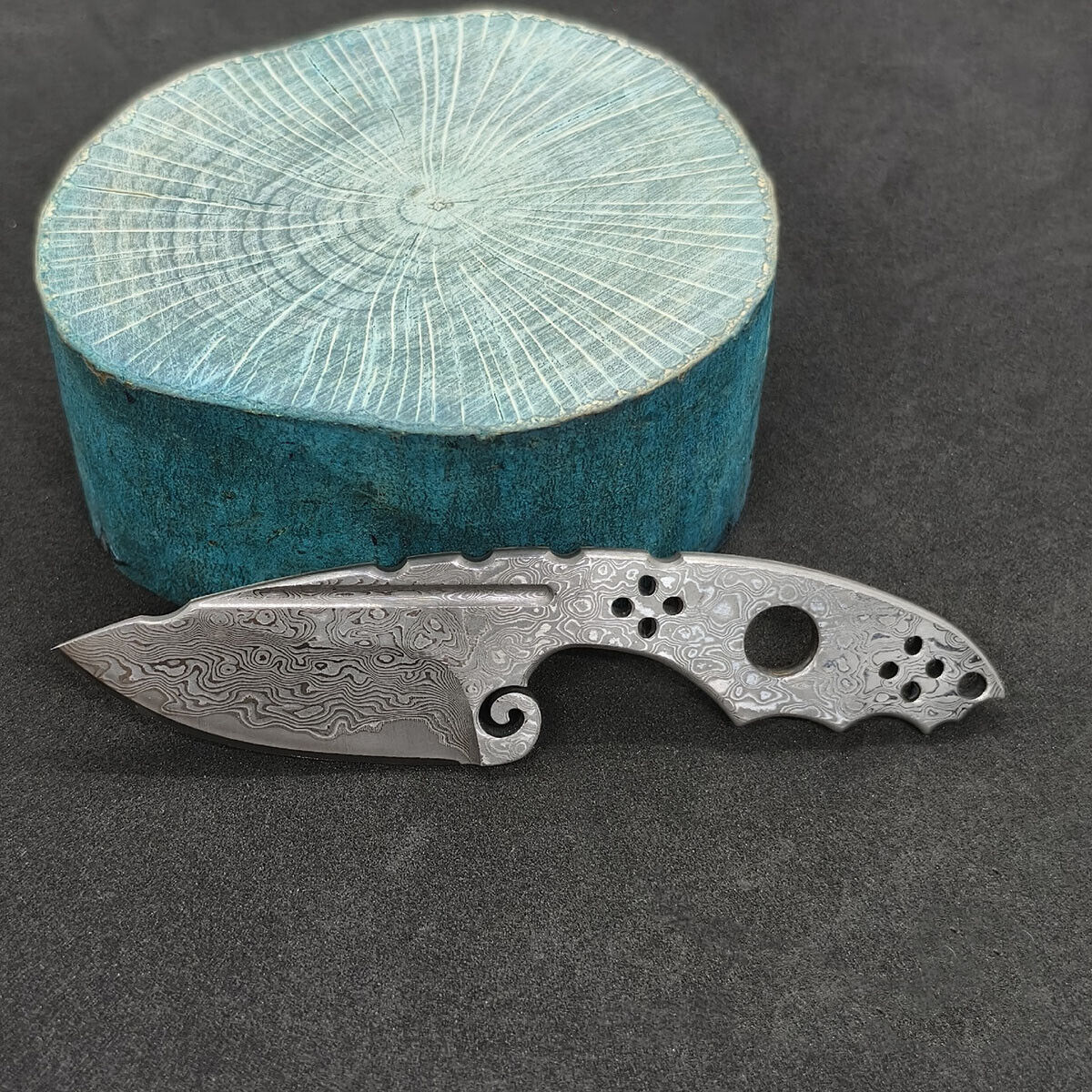 Small Damascus Steel Blade Outdoor Knife EDC Damascus Handle Hand Craft Cutter