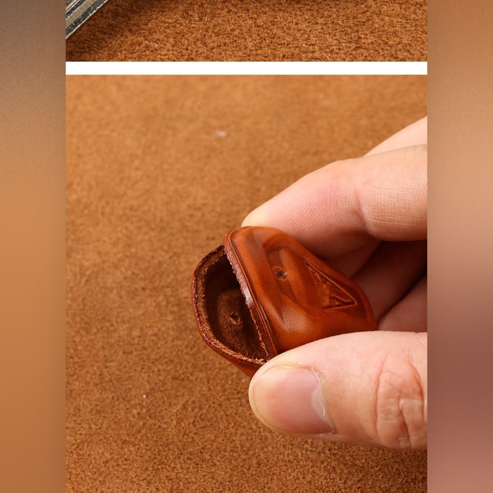 Genuine Leather Motorcycle Key Case for Triumph T100 T120 T900 Bobber